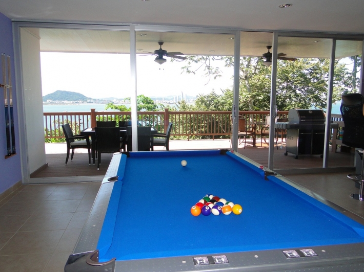 Fully Furnished, 3 Bedroom apartment on the Amador Causeway available