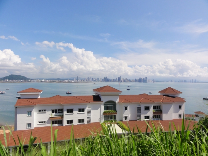 Fully Furnished, 3 Bedroom apartment on the Amador Causeway available