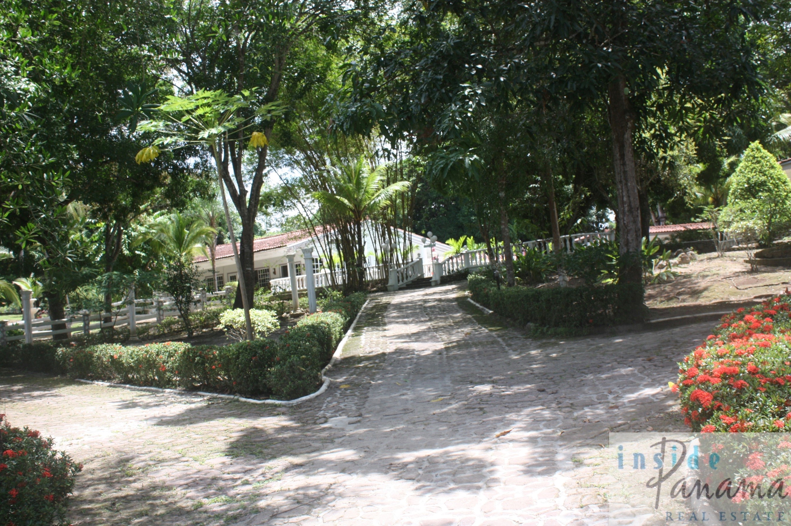 San Carlos Panama Real Estate 17.5 Hectare property with 4