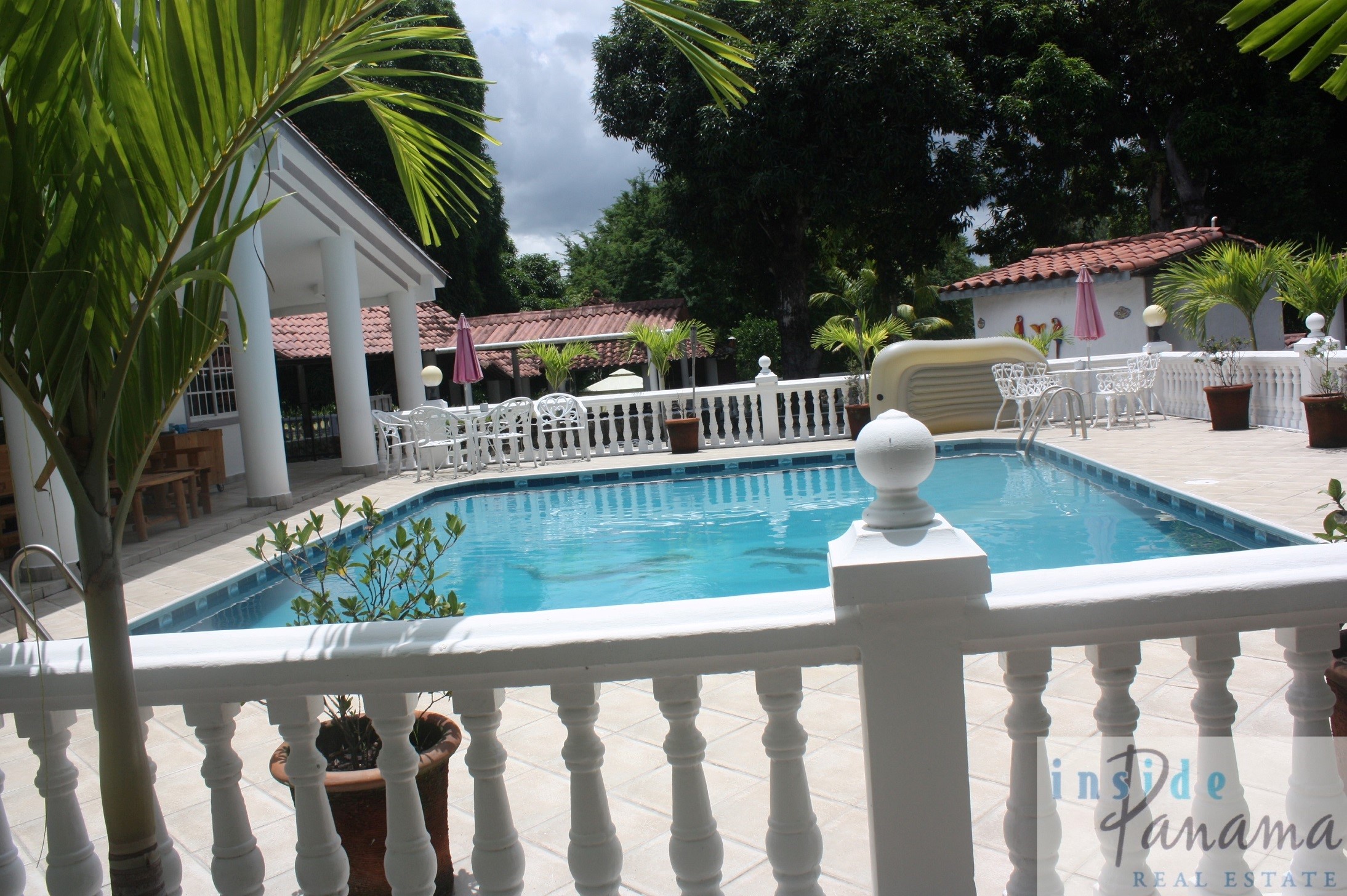 San Carlos Panama Real Estate 17.5 Hectare property with 4 Homes For Sale El Espino San