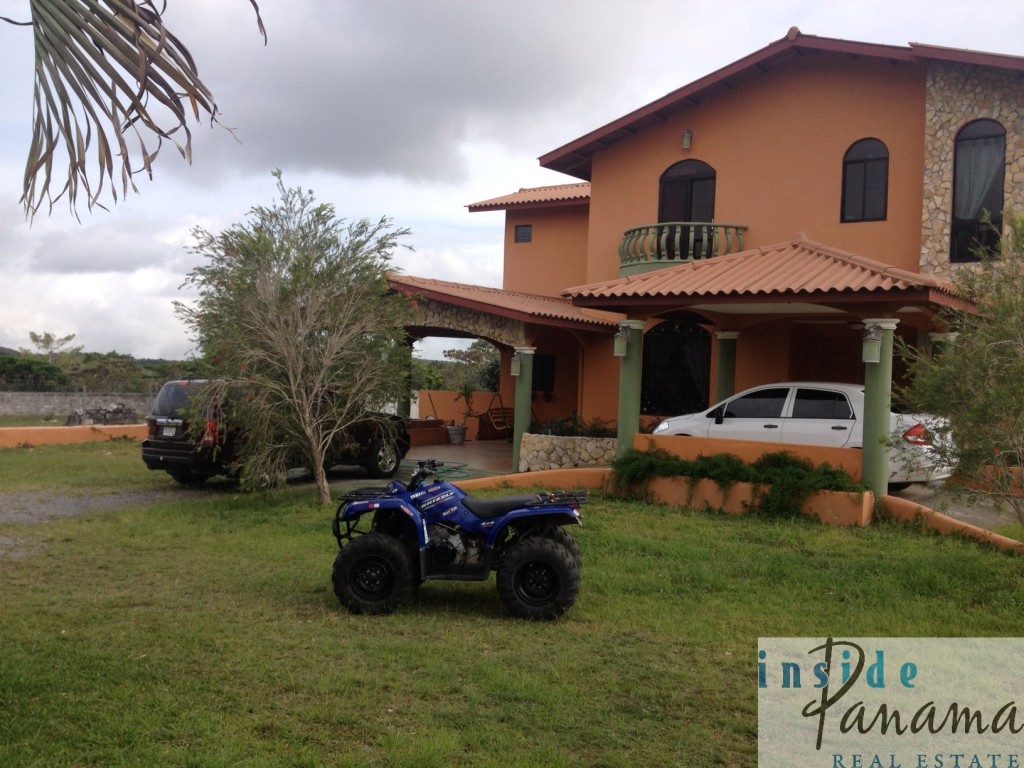 For Sale Beautiful 4 Bedroom Home in Boquete, Panama