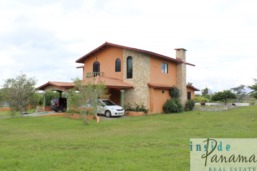 For Sale Beautiful 4 Bedroom Home in Boquete, Panama