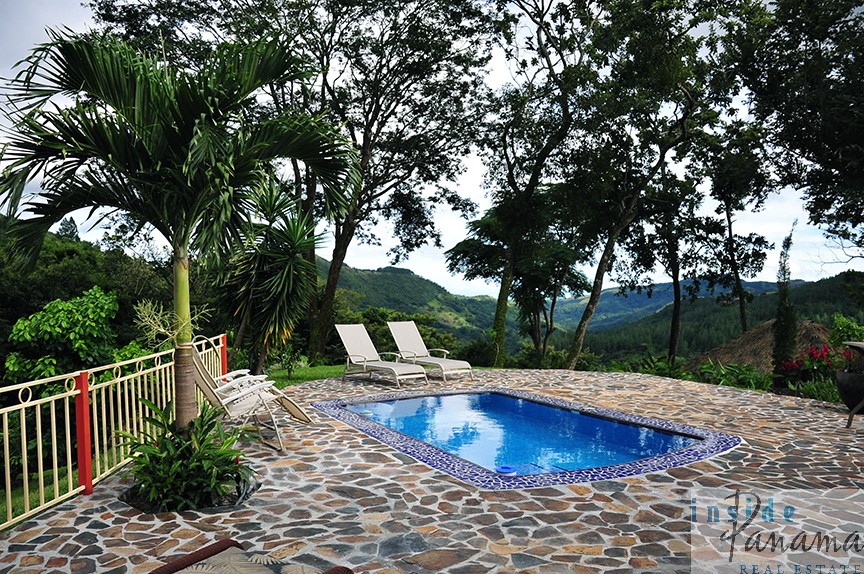 REDUCED 30K! For Sale 4 Bedroom Mountain Home in Altos del Maria