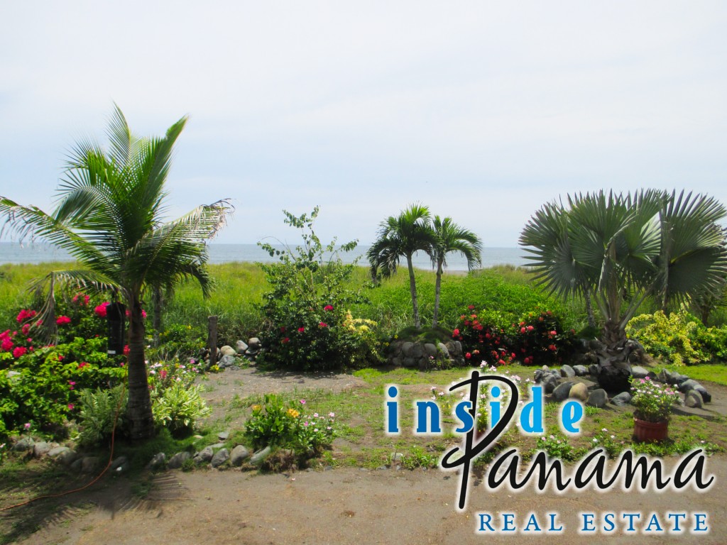 Spacious open concept home on 18 miles of beautiful Playa Barqueta
