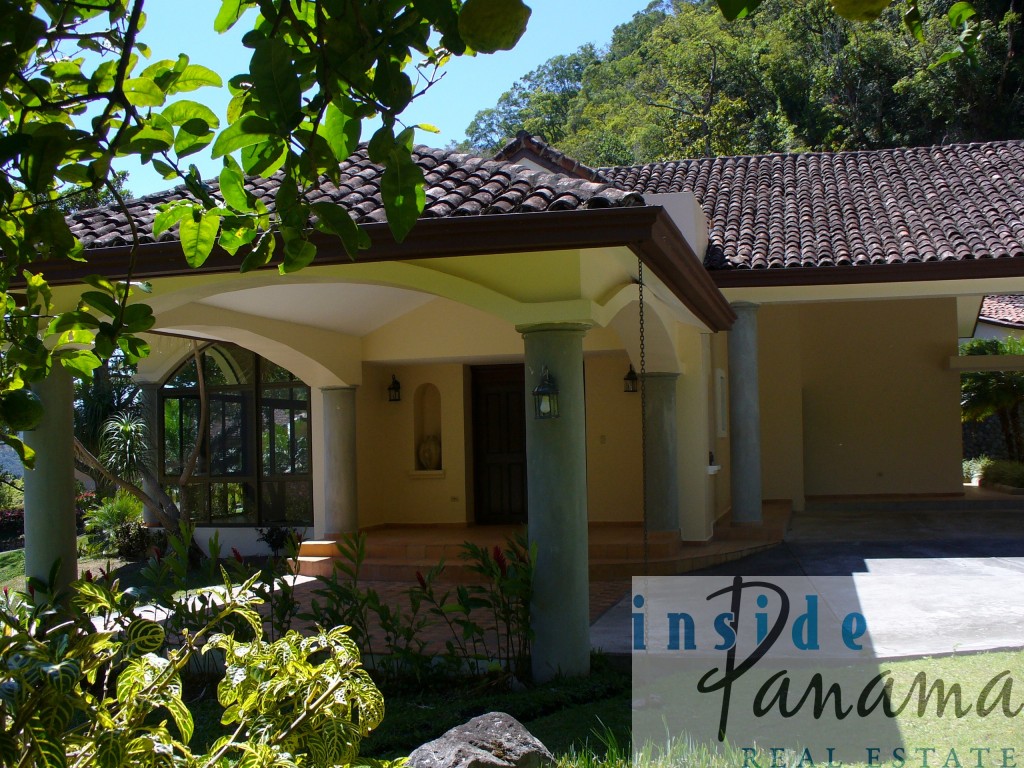 For Sale Beautiful Home in the Mountain Town of Boquete For Sale Beautiful Home in the Mountain Town of Boquete