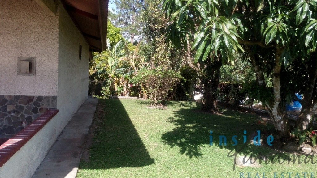 4 Bedroom ChaletStyle House for sale in El Valle de Anton