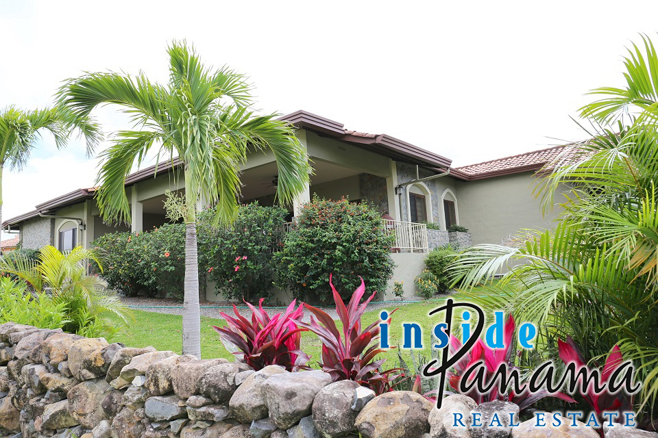 Fine, Craftsman’s Home For Sale in Boquete, Panama