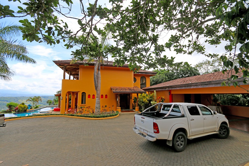 Luxury Home With City And River Views Overlooking San Isidro