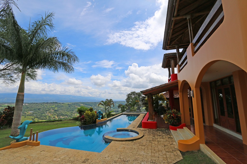 Luxury Home With City And River Views Overlooking San Isidro