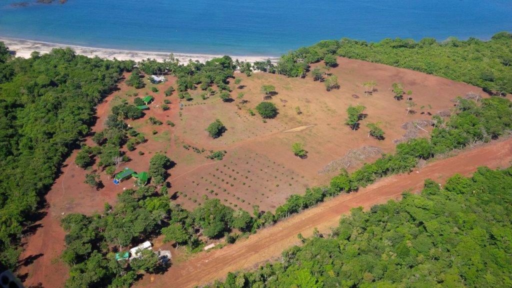 Prime beachfront land for sale in Panama’s Pearl Islands