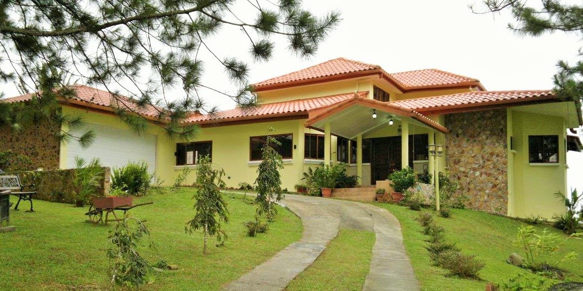 AltosdelMariaPanamapropertypanamaequitytastefulandelegantmountainhomeforsaleinaltos