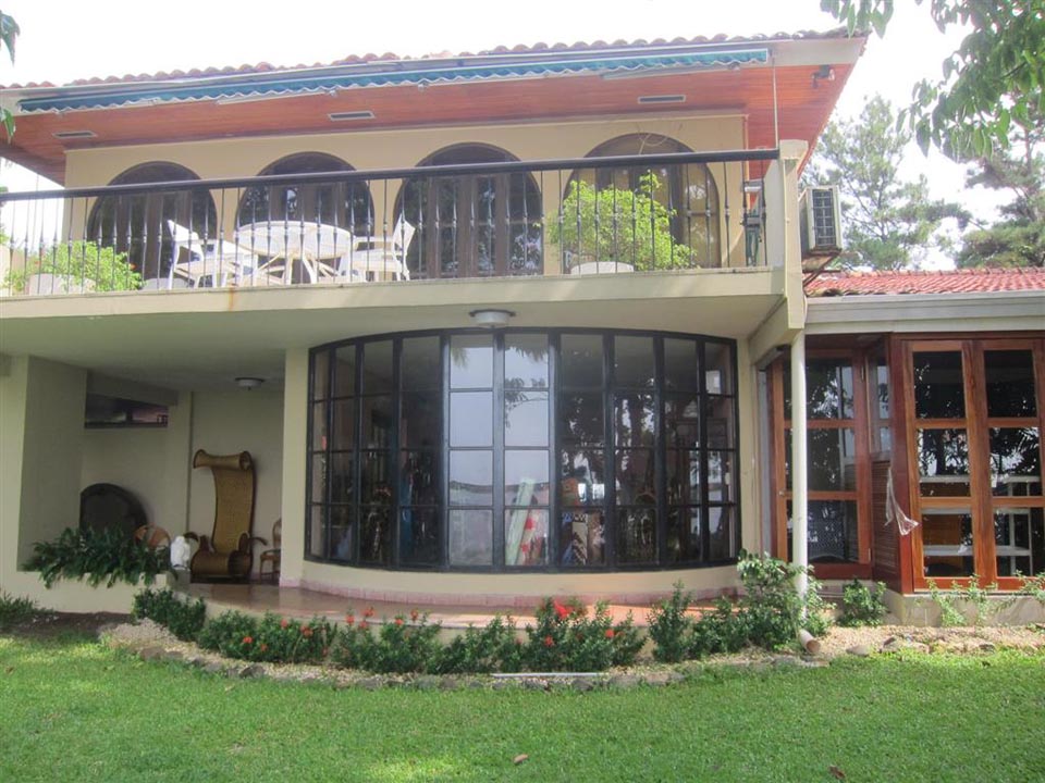 Oceanfront Family Compound for sale in Coco del Mar