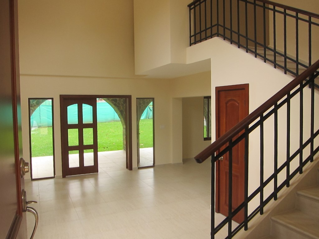 Gated Community, Panama Canal Zone Home for rent
