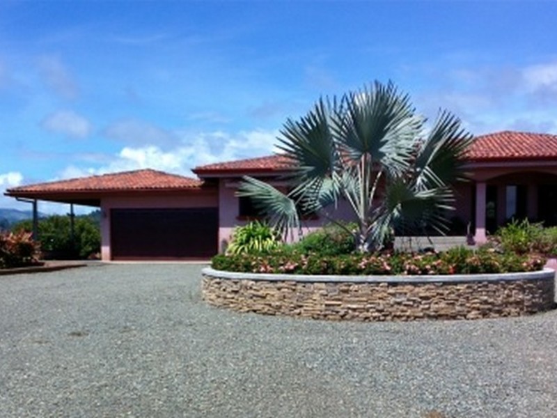 Panoramic View Home in Esterillos Oeste
