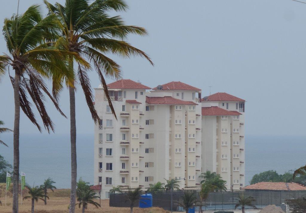 VistamarPanamapropertypanamaequitywalkingtothebeachandmarina