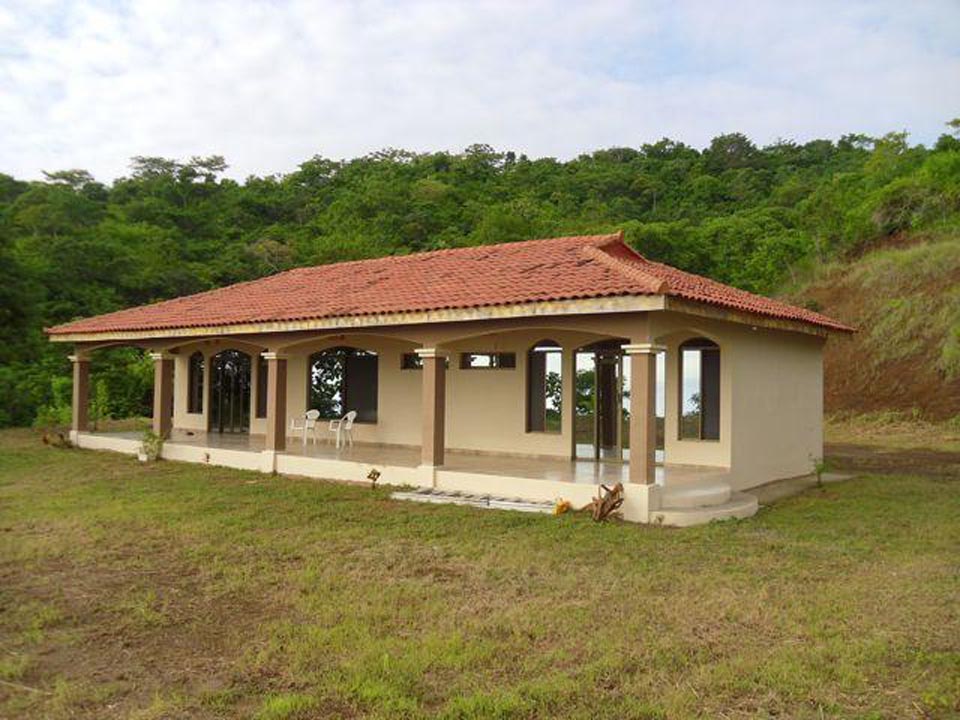 Fisherman’s Paradise! Bucaro Panama Home for Sale