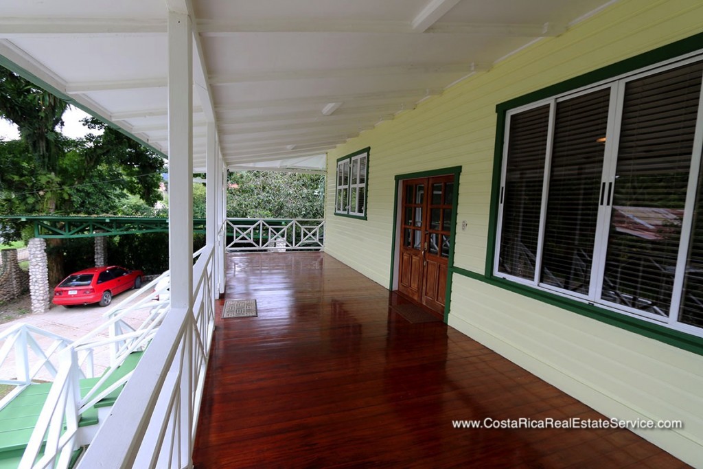 Classic Plantation Home In Golfito Close To The Bay And The Marina