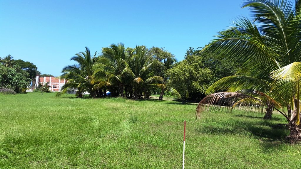 Unfinished house on beach lot in Santa Catalina area