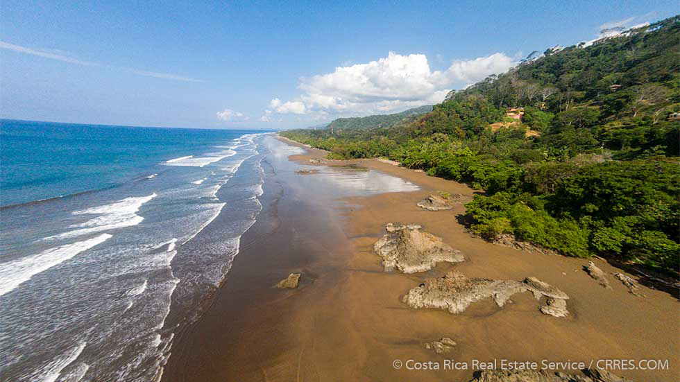 Three Oceanfront Vacation Rental Homes Steps to the Beach in Dominical
