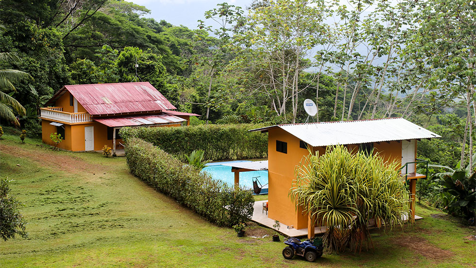 Affordable Home with Pool and Guest Studio in Lagunas